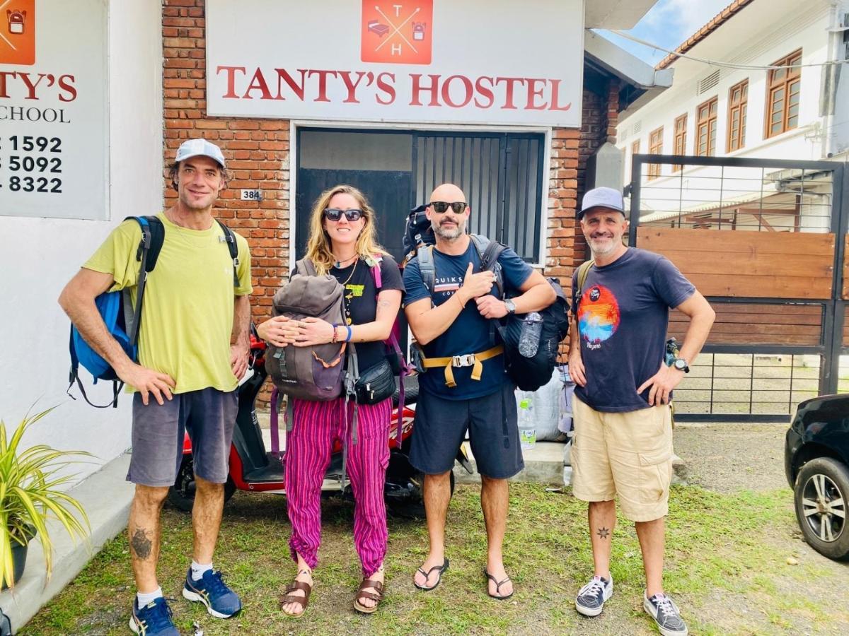 Tanty'S Hostel กอลล์ ภายนอก รูปภาพ